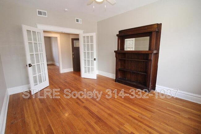 Building Photo - 2606 Louisiana Ave Unit 2N