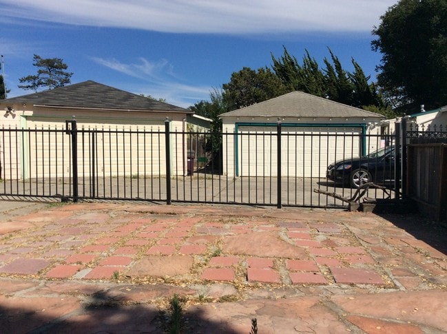 Photo - 2918 21st Ave