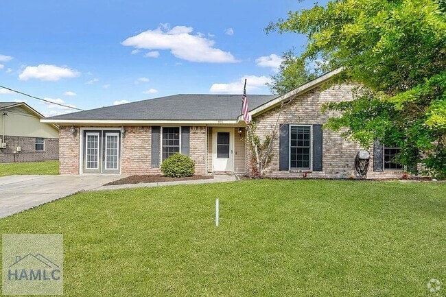 Building Photo - 908 Highland Dr Rental