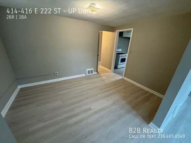 Photo - 414-416 E 222 ST-UP Unit Unit UP