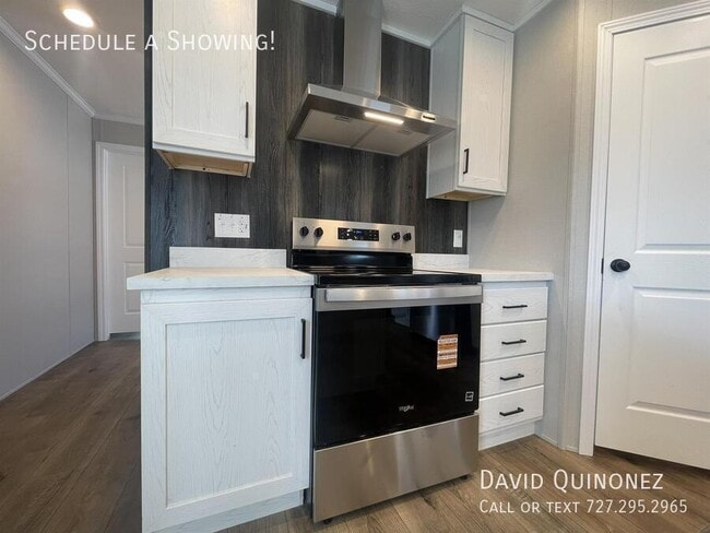 Photo - 701 Mill St