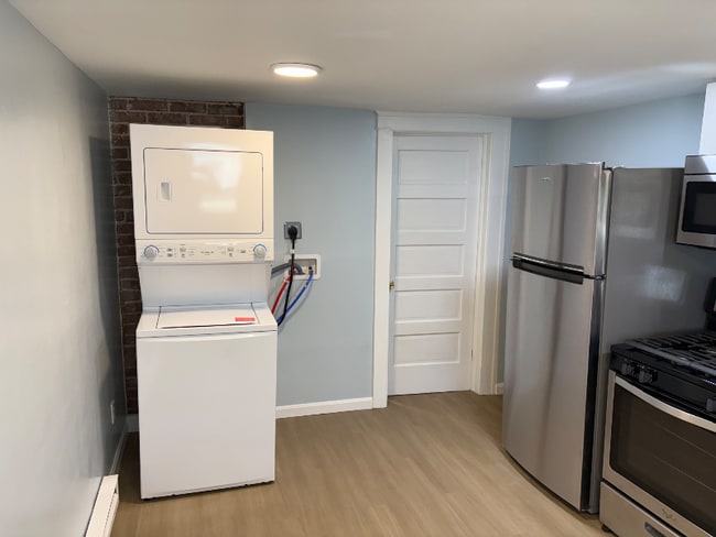 Photo - 727 James St Unit 727 James St