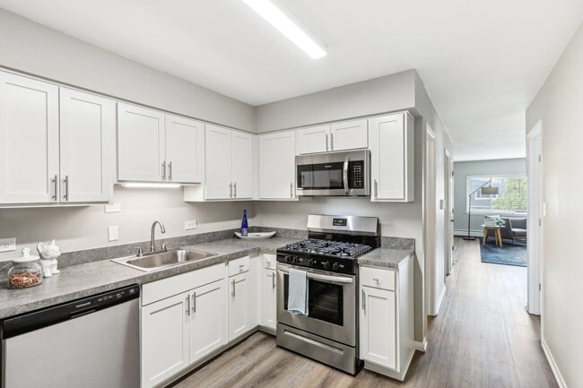 Photo - Courtyards On The Park