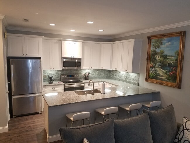 Photo - 1600 Sturdivant Dr Unit 13