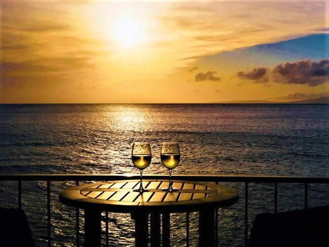 Building Photo - 4365 Lower Honoapiilani Rd Unit Ocean Spectacular