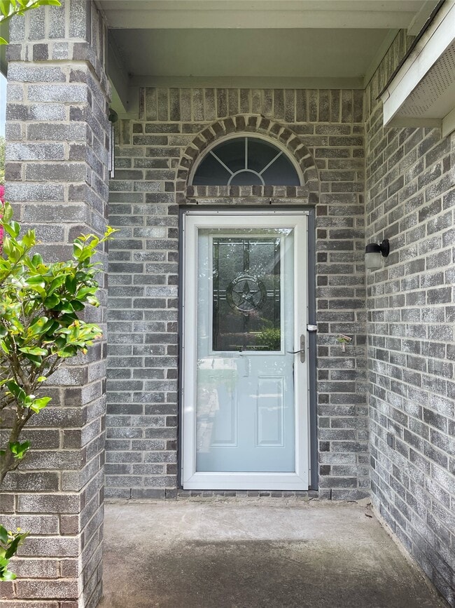 Photo - 4010 Bealey Ln