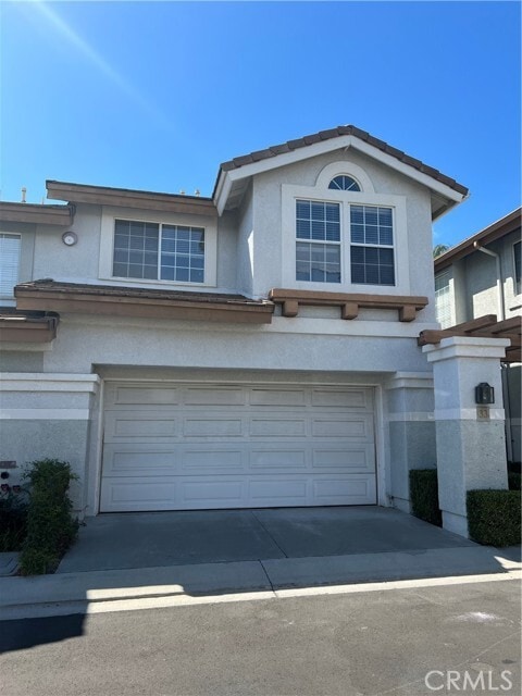 Building Photo - 33 Cambria