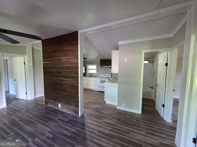 Photo - 1577 Corinth Poseyville Rd