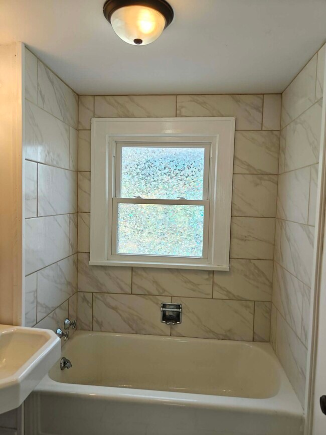 37 Bushnell St Unit A