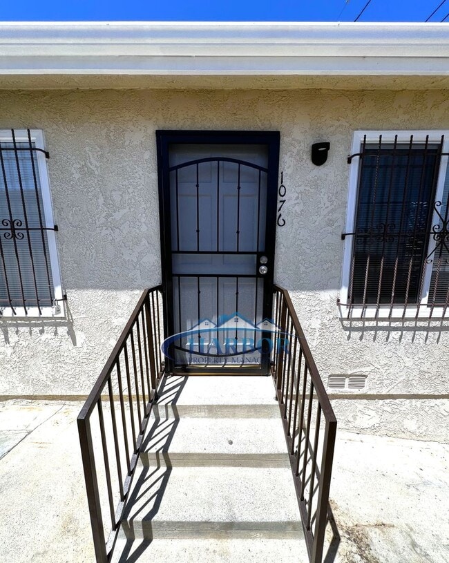 Building Photo - 1072 W 21st St Unit 1076 Rental