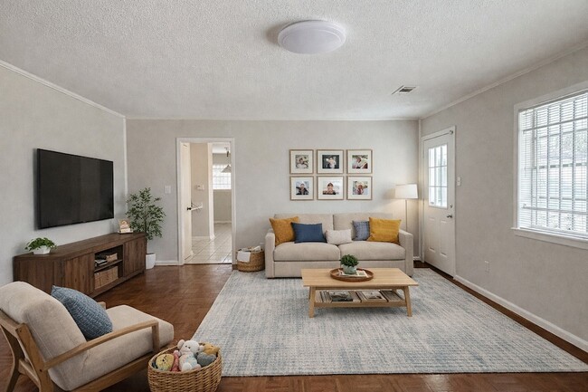 Photo - 8303 Edgemoor Dr