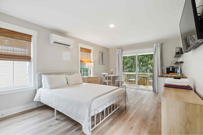 Building Photo - 5069 Peachtree Ave Rental