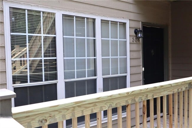 Photo - 308 Mill Pond Ct SE