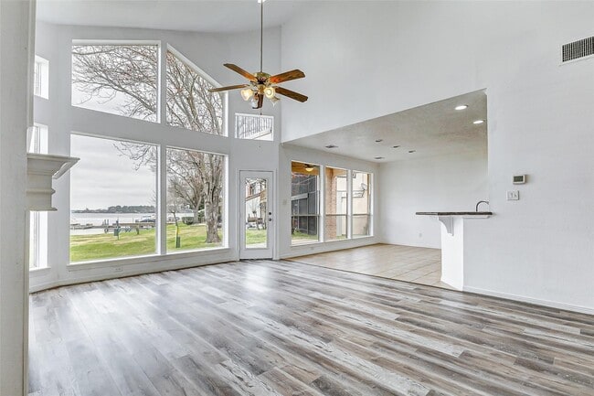 Photo - 14527 Clipper Cir Dr