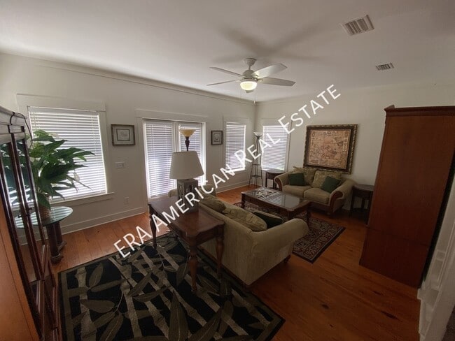 Photo - 123 Woody Wagon Way