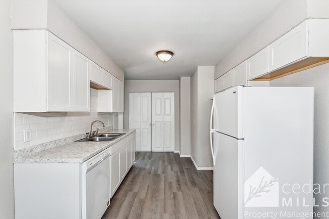 Photo - 3 Bedroom with Den and 2 Car Garage!