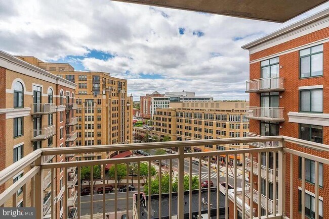 Photo - 1220 N Fillmore St Unit 909