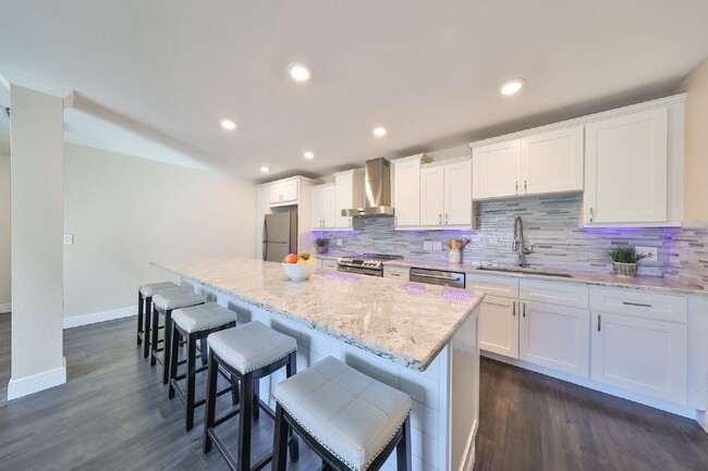 Photo - 3210 39th St S