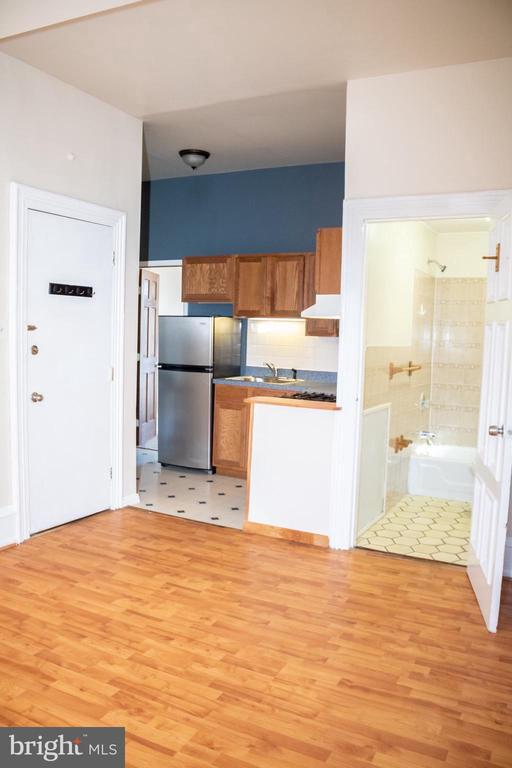 Photo - 2210 E York St