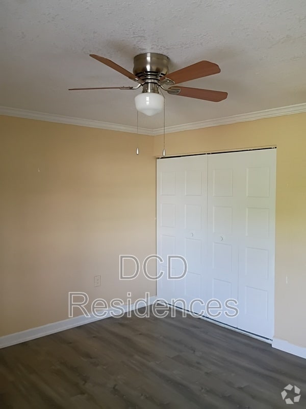 Building Photo - 1017 Griffin Rd Unit 207 Rental