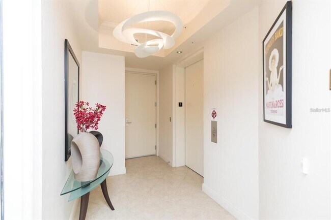 Photo - 85 Ave De La Mer Unit 805