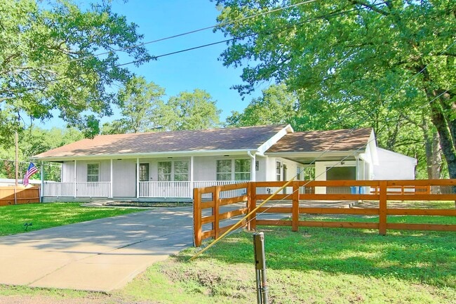Building Photo - 128 Pollyanna Dr Rental