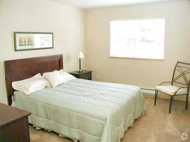 Bedroom - Springfield Meadows Apartments