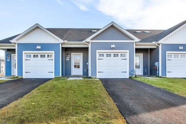 Building Photo - 216 S Center St