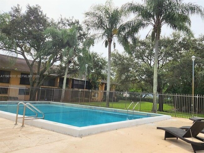 Photo - 5921 Washington St Unidad 124