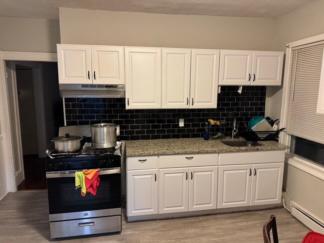 Building Photo - 64-66 Health Ave Unit 3