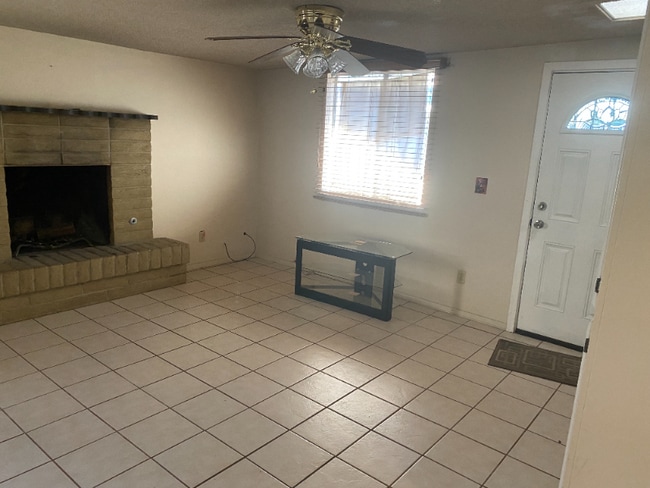 Photo - 1021 W Edgewater Dr