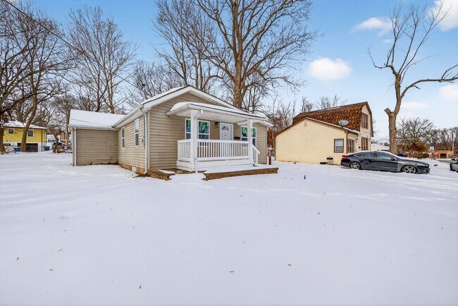 Photo - For Rent – 3 Bedroom Home | Section 8 Welcome