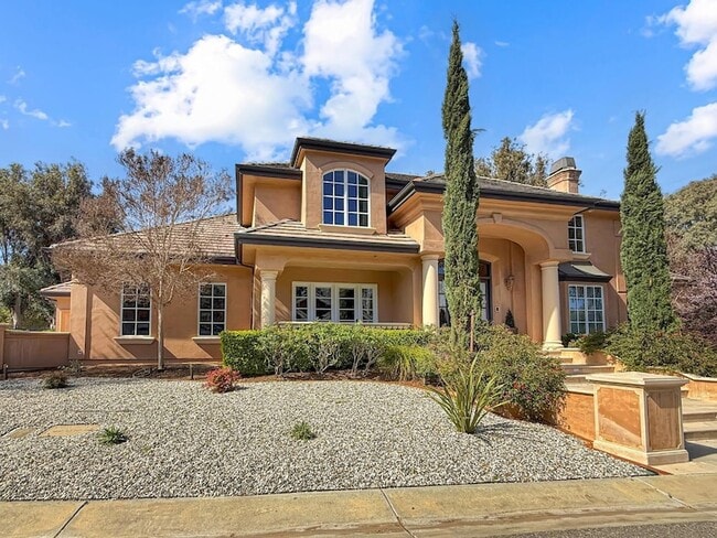 Photo - 1526 Hillview Dr