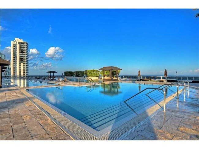 Photo - 1800 S Ocean Dr Unidad 1205