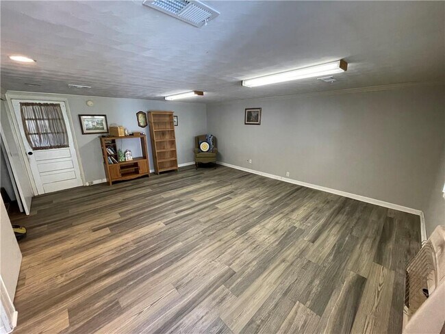 Photo - 71 McGuire Rd