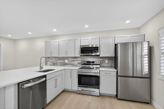 Photo - 4204 Roxbury Ct