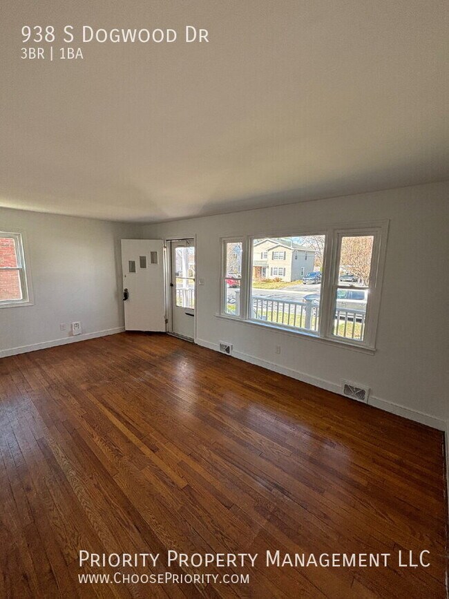 Photo - 938 S Dogwood Dr