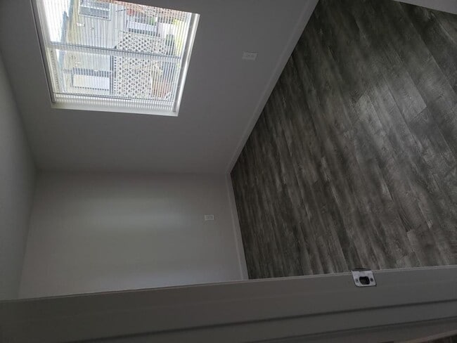 Photo - 123 Oregon Way