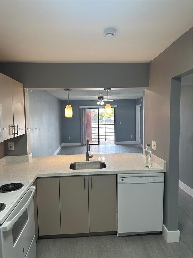 Building Photo - 862 NE 209th St Unit 206 Rental