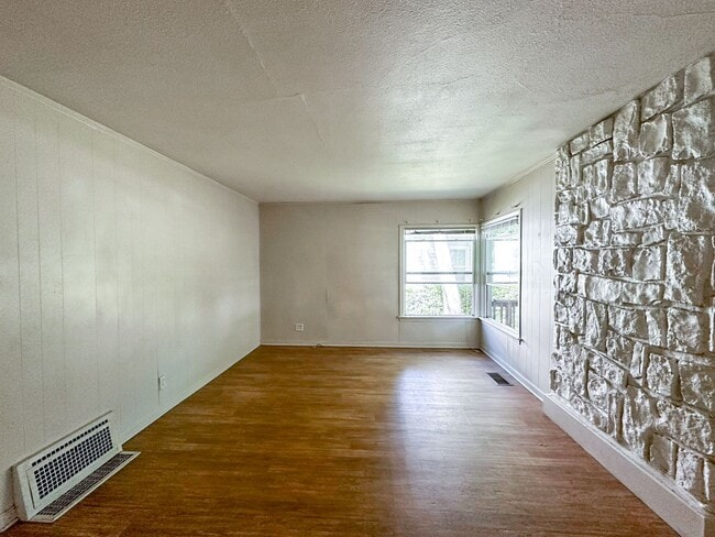 Photo - 5 Bedrooms and 3 Bathrooms!