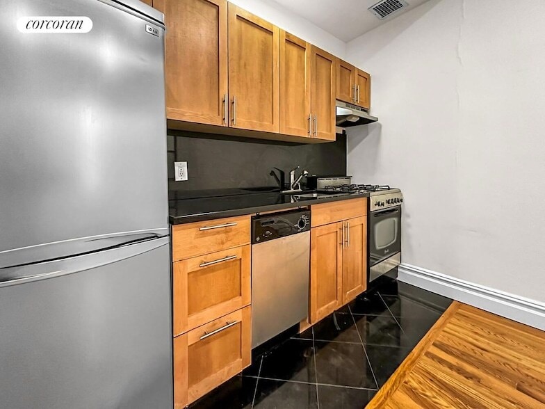 Photo - 250 W 105th St Unidad 2-E