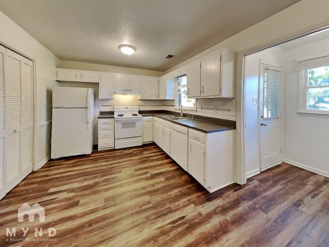 Photo - 1501 Gorman St