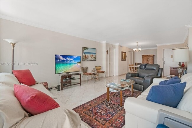 Photo - 245 18th St Unidad 904