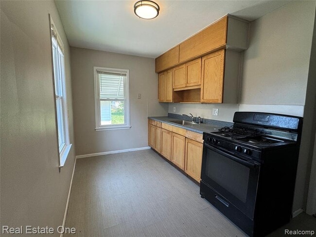 Photo - 3162 Chestnut St