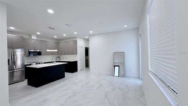 Photo - 4106 N Thatcher Ave