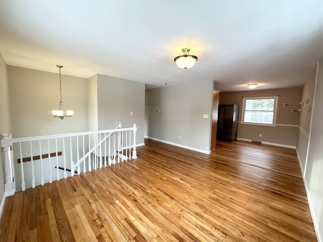76 Trottingham Ct