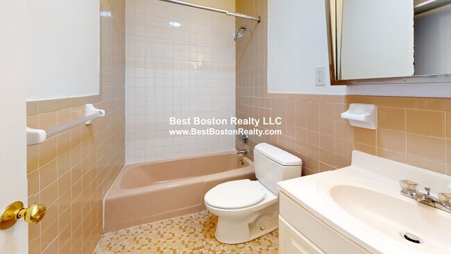 Photo - 435 Shirley St Unit 15