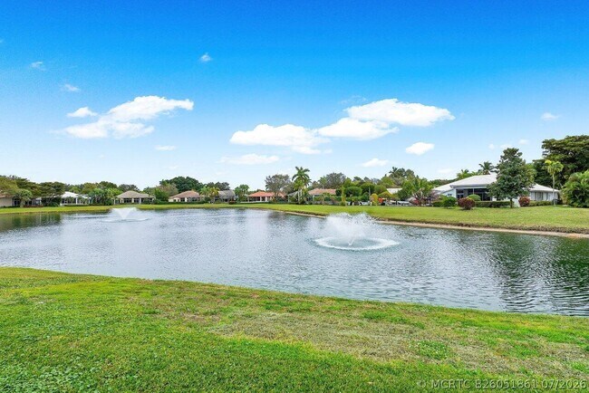 Photo - 3 Bermuda Lake Dr