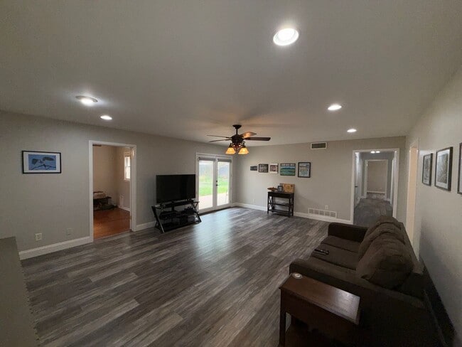 Photo - Spacious 3 Bedroom 2 Bath home COMING SOON!