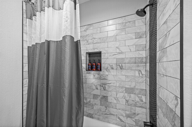 Photo - 7418 Mount St
